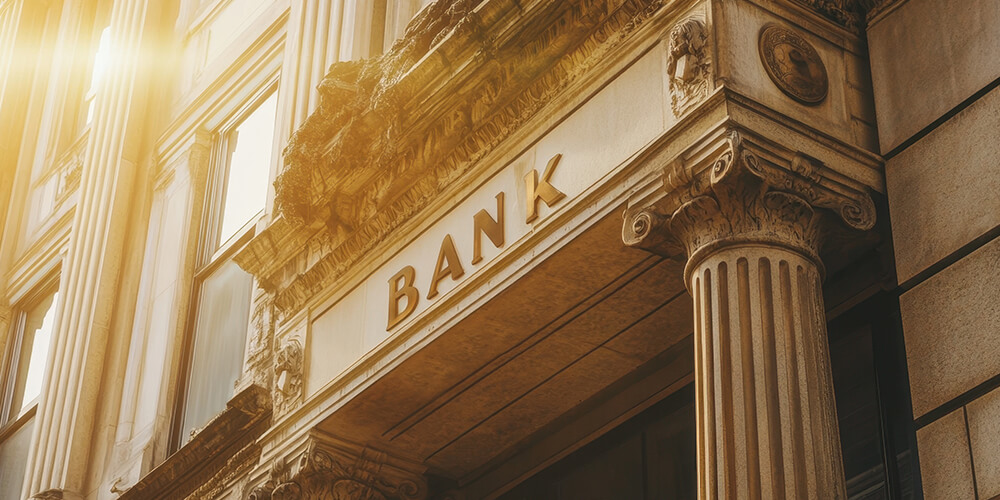 banking-supporting-compliance-and-control
